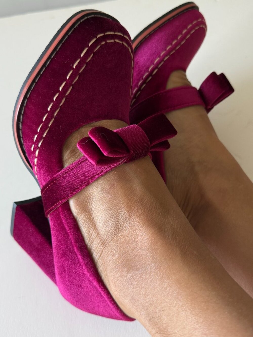 NWOT! Fuchsia Magenta Pink Velvet Mary Jane Pumps | Bow Block Heel | Size 6